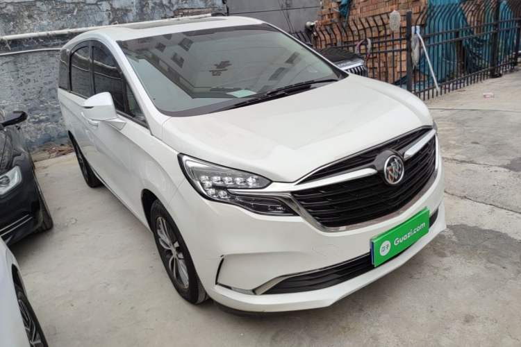 Used Buick GL8 2022 ES Landtrek 653T Comfort Edition Front Right 45 Deg