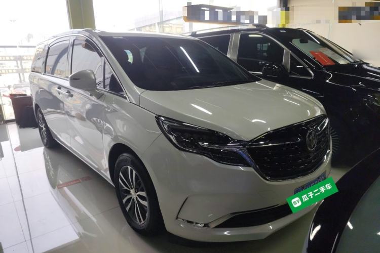 Used Buick GL8 2022 ES Landtrek 653T Comfort Edition Front Right 45 Deg