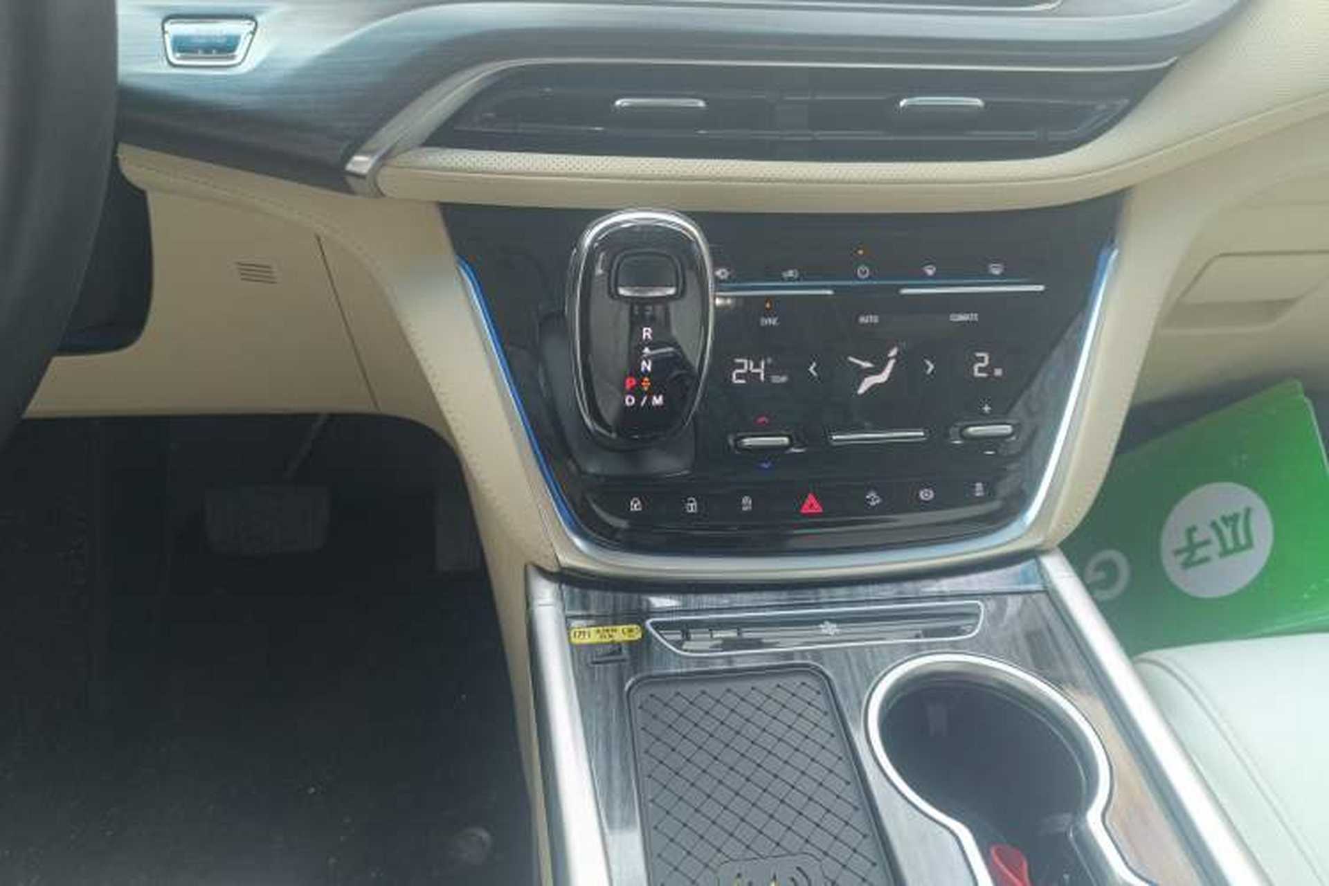 Used Buick GL8 2022 ES Landtrek 653T Luxury Edition Gear Lever