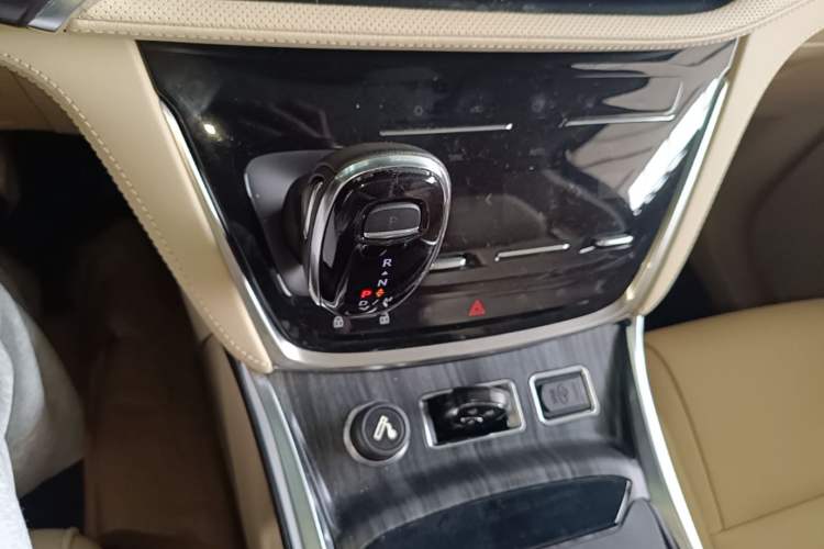 Used Buick GL8 2022 ES Landtrek 653T Luxury Edition Gear Lever