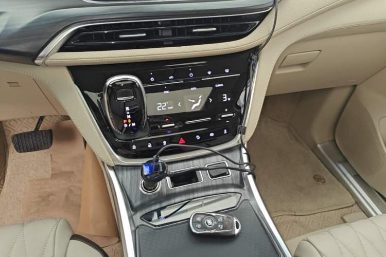 Used Buick GL8 2022 ES Landtrek 653T Luxury Edition Gear Lever