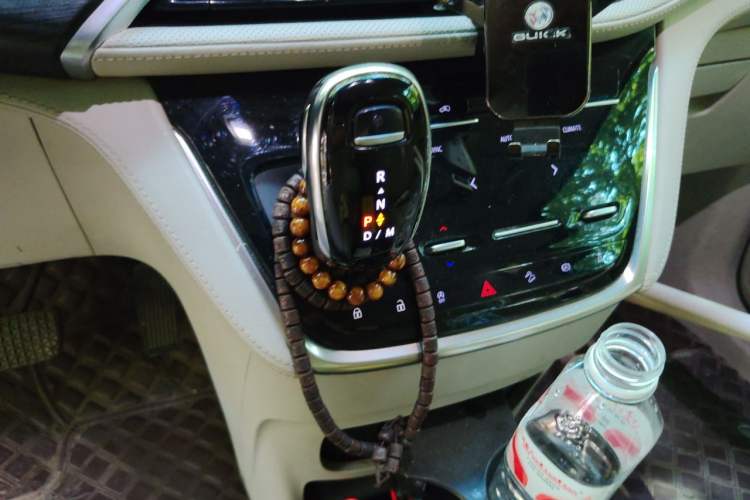 Used Buick GL8 2022 ES Landtrek 653T Comfort Edition Gear Lever