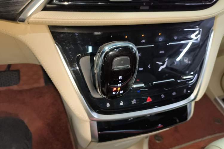Used Buick GL8 2022 ES Landtrek 653T Luxury Edition Gear Lever