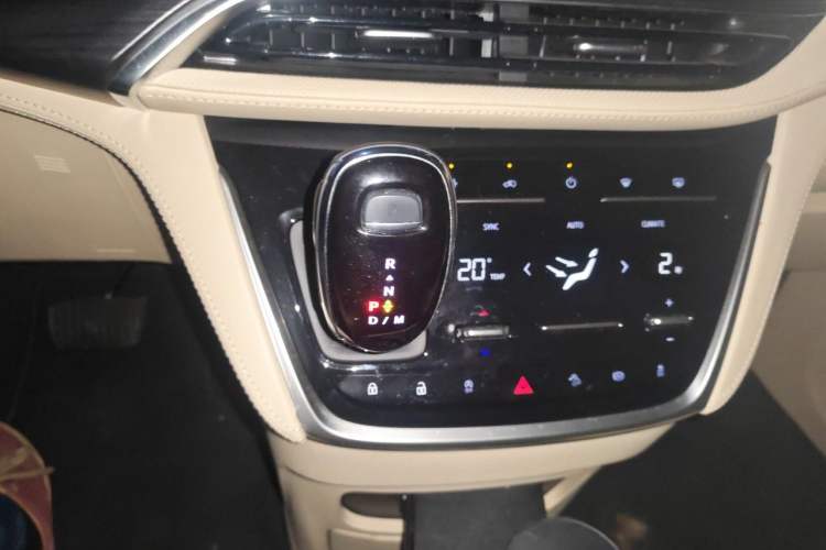 Used Buick GL8 2022 ES Landtrek 653T Luxury Edition Gear Lever