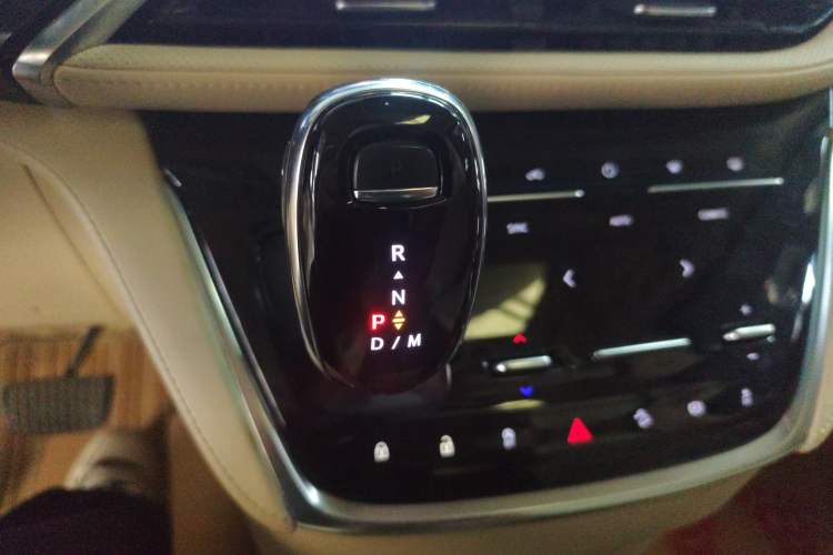 Used Buick GL8 2022 ES Landtrek 653T Luxury Edition Gear Lever