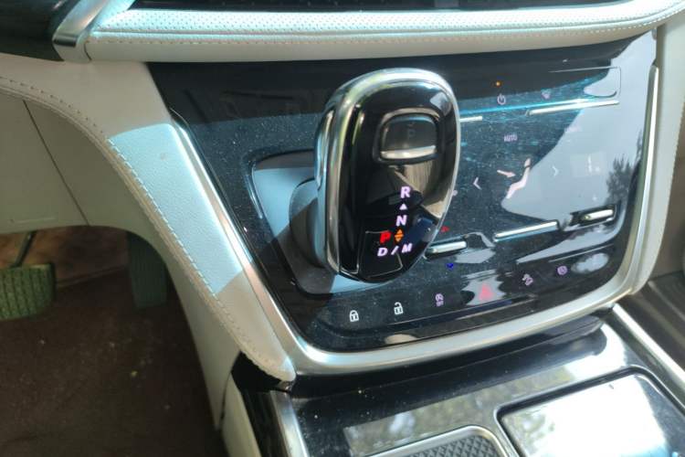 Used Buick GL8 2022 ES Landtrek 653T Comfort Edition Gear Lever