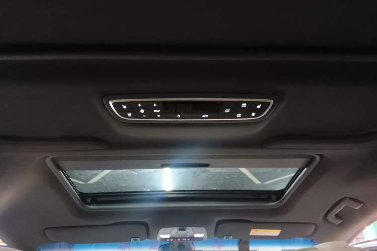Used Buick GL8 2022 ES Land Cruiser 653T Luxury Model Headliner