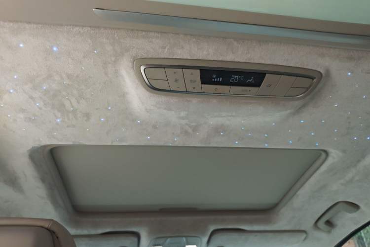 Used Buick GL8 2022 ES Landtrek 653T Comfort Edition Headliner