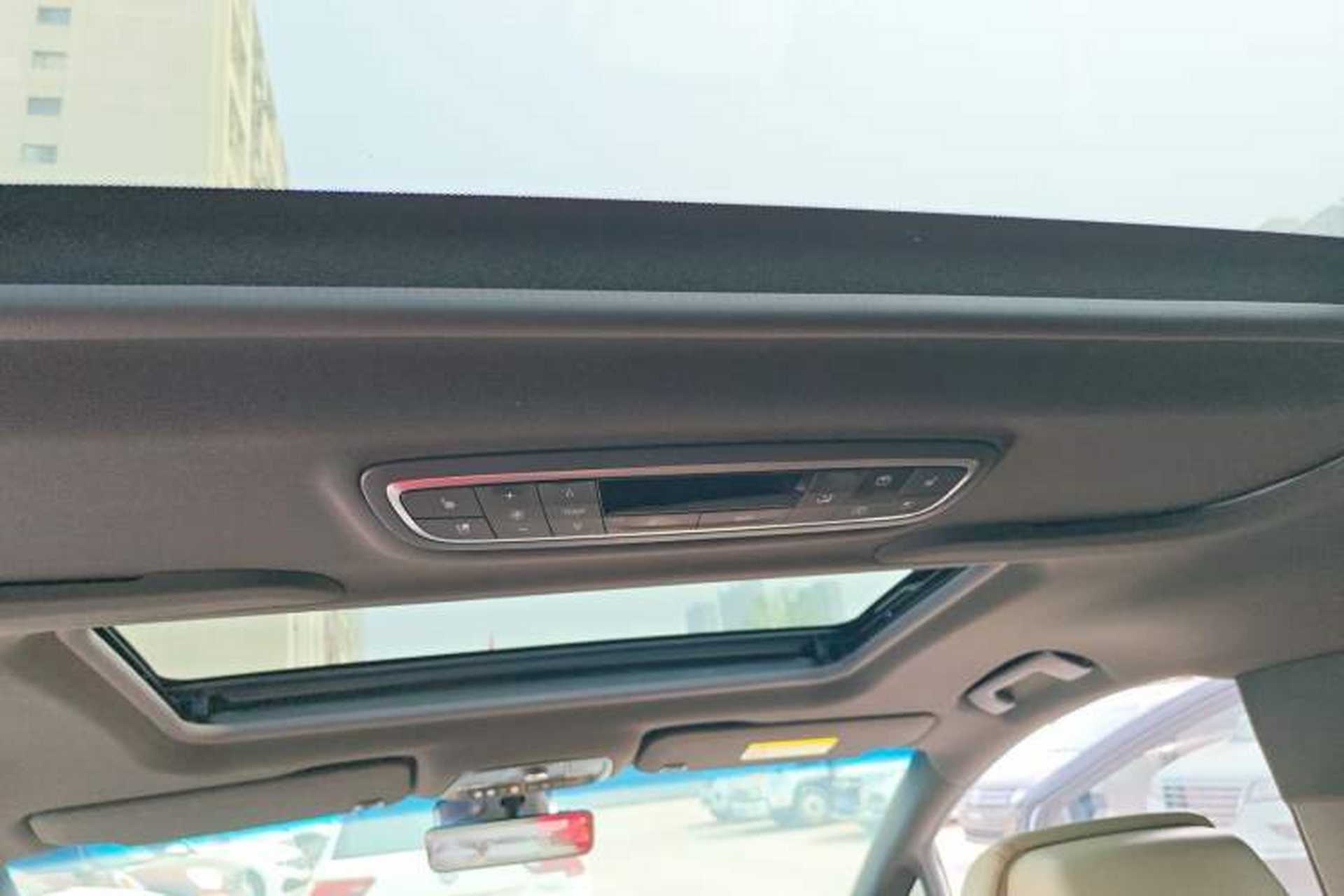 Used Buick GL8 2022 ES Land Cruiser 653T Luxury Model Headliner
