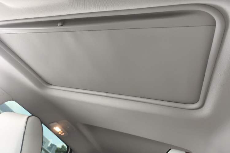 Used Buick GL8 2022 Land Business Class 652T Luxury Model Headliner