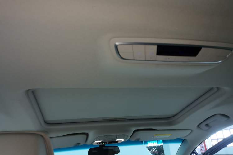 Used Buick GL8 2022 ES Landtrek 653T Comfort Edition Headliner