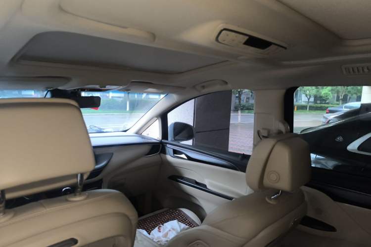 Used Buick GL8 2022 ES Land Cruiser 653T Luxury Model Headliner