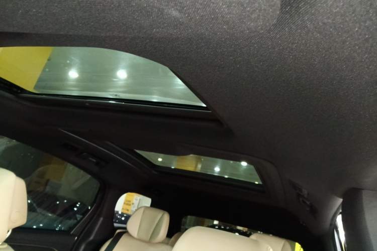 Used Buick GL8 2022 ES Land Cruiser 653T Luxury Model Headliner