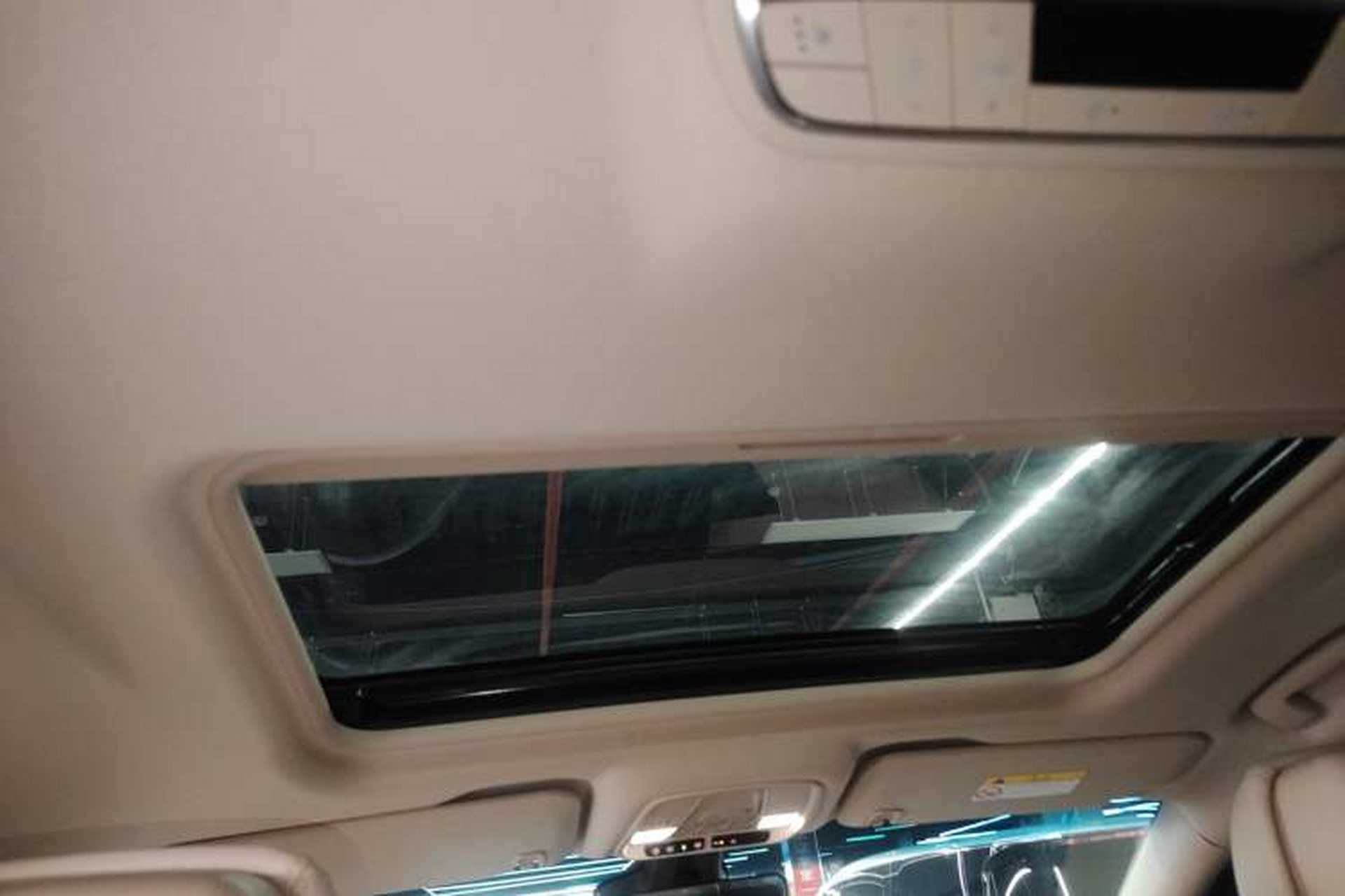 Used Buick GL8 2022 ES Landtrek 653T Luxury Edition Headliner