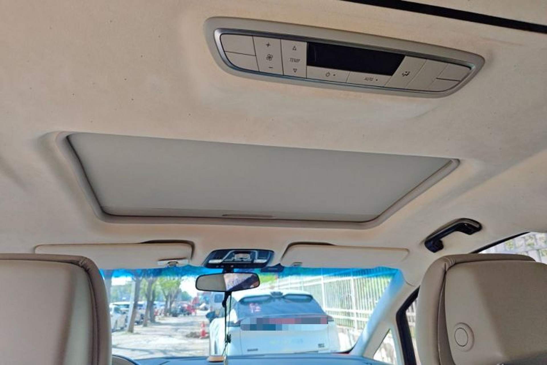 Used Buick GL8 2022 ES Landtrek 653T Comfort Edition Headliner