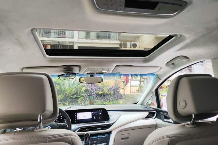 Used Buick GL8 2022 ES Landtrek 653T Comfort Edition Headliner