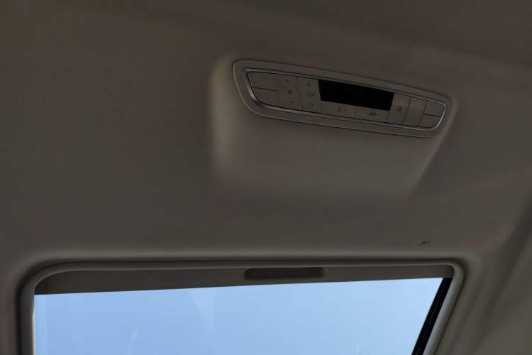 Used Buick GL8 2022 ES Landtrek 653T Comfort Edition Headliner