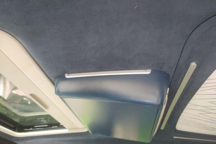 Used Buick GL8 2022 ES Landtrek 653T Comfort Edition Headliner