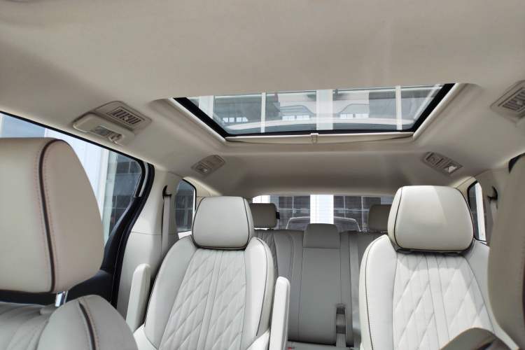 Used Buick GL8 2022 Land Executive Class 652T Prestige Model Headliner