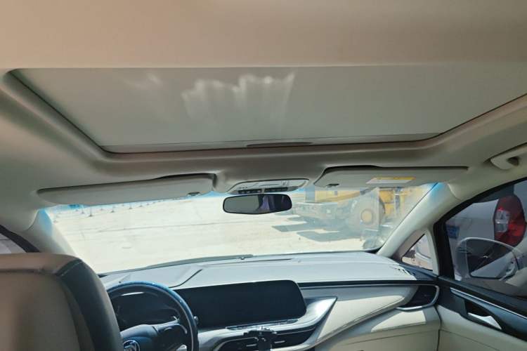 Used Buick GL8 2022 ES Landtrek 653T Comfort Edition Headliner