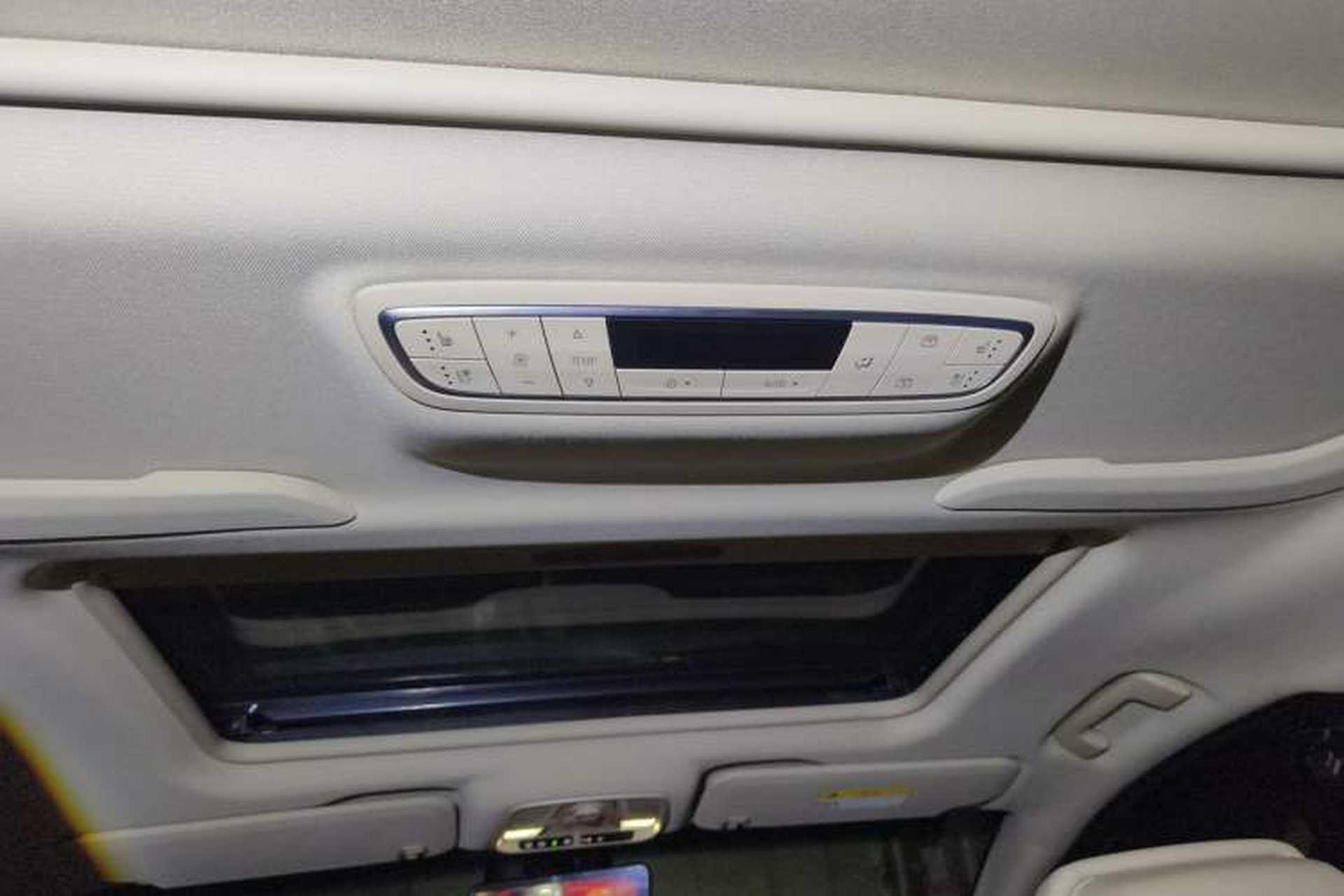 Used Buick GL8 2022 ES Land Cruiser 653T Luxury Model Headliner
