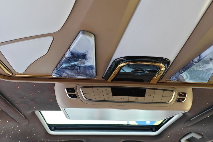 Used Buick GL8 2022 ES Landtrek 653T Comfort Edition Headliner