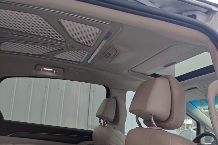 Used Buick GL8 2022 ES Landtrek 653T Comfort Edition Headliner