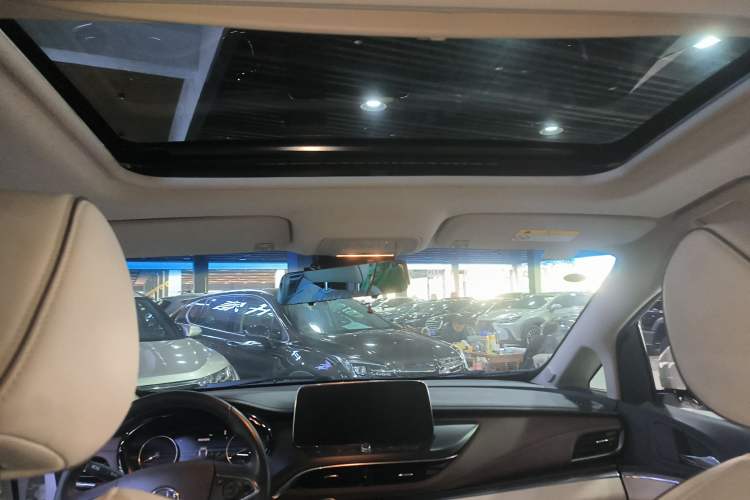 Used Buick GL8 2022 Land Business Class 652T Luxury Model Headliner