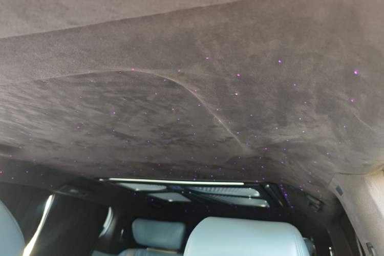 Used Buick GL8 2022 Land Cruiser Executive Class 652T Comfort Model Headliner