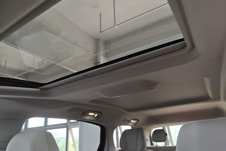 Used Buick GL8 2022 ES Landtrek 653T Comfort Edition Headliner