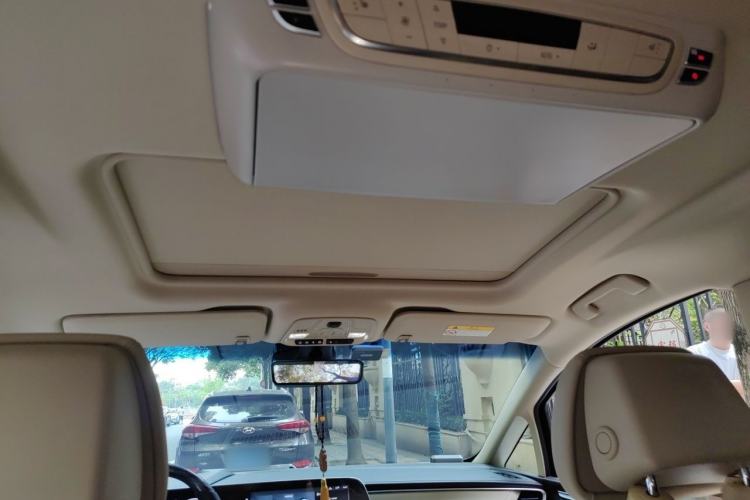 Used Buick GL8 2022 ES Landtrek 653T Luxury Edition Headliner