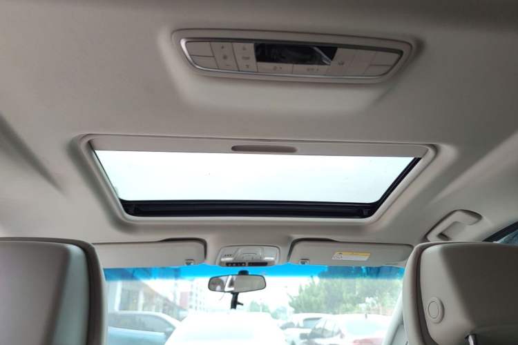 Used Buick GL8 2022 ES Landtrek 653T Comfort Edition Headliner