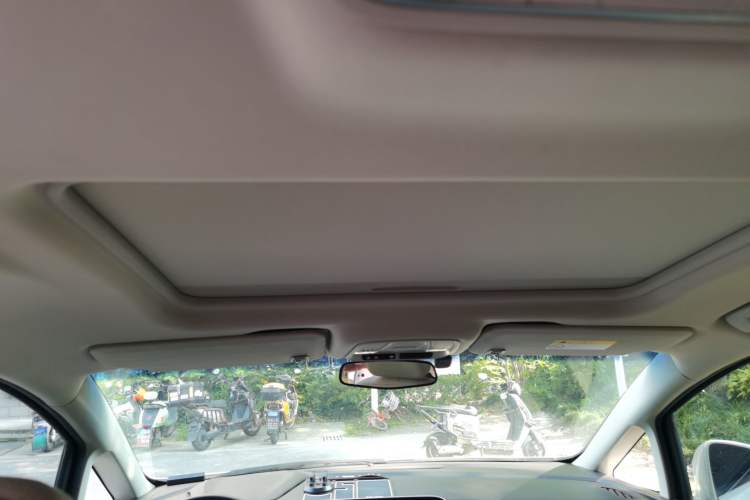 Used Buick GL8 2022 ES Landtrek 653T Comfort Edition Headliner