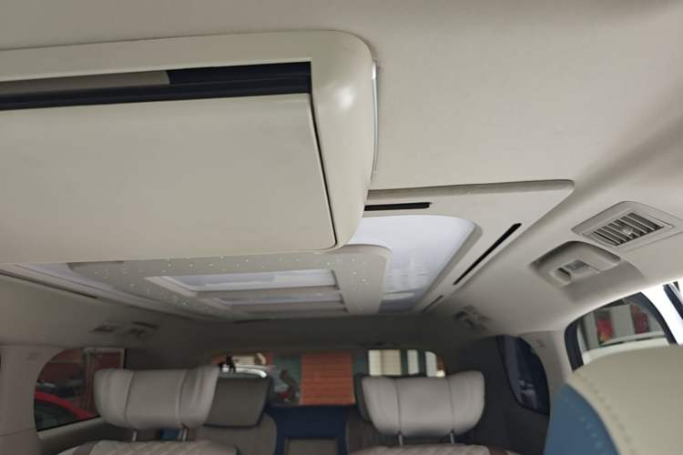 Used Buick GL8 2022 ES Landtrek 653T Comfort Edition Headliner