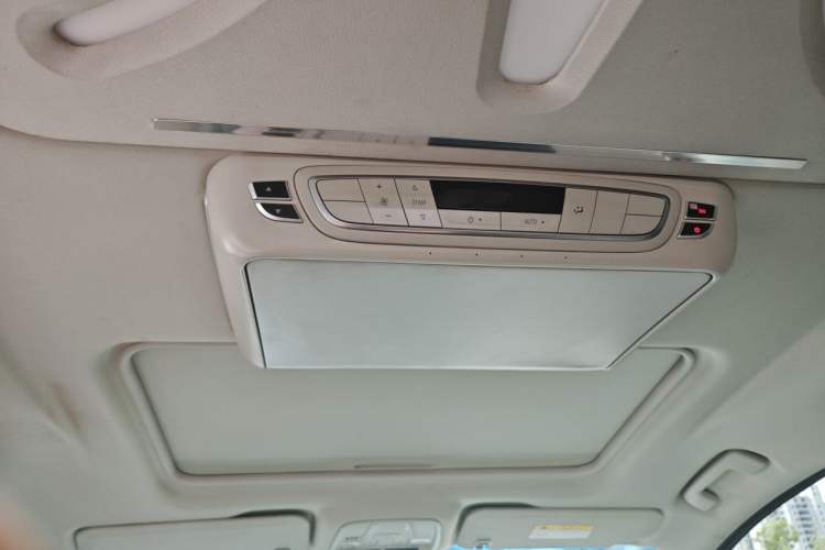 Used Buick GL8 2022 ES Landtrek 653T Comfort Edition Headliner
