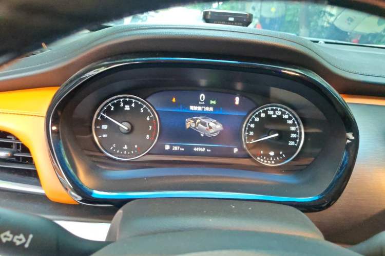Used Buick GL8 2022 Land Cruiser Executive Class 652T Comfort Model Instrument Cluster