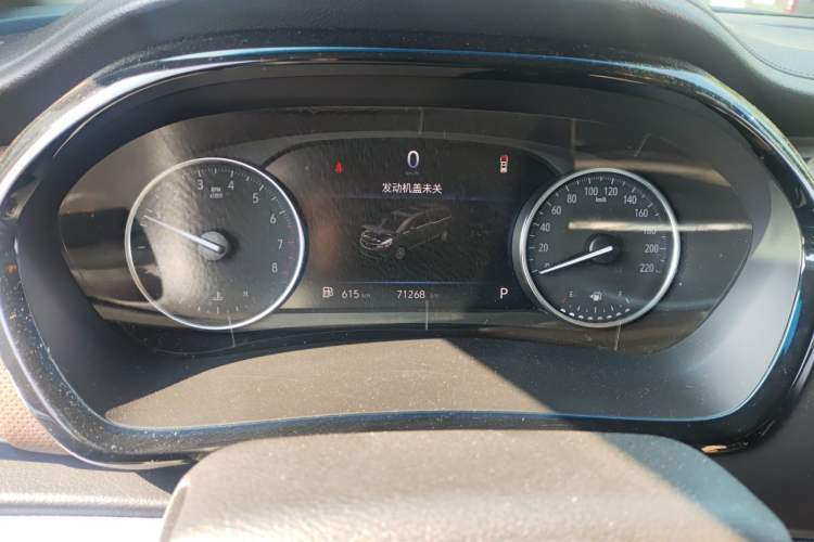 Used Buick GL8 2022 Land Cruiser Executive Class 652T Comfort Model Instrument Cluster