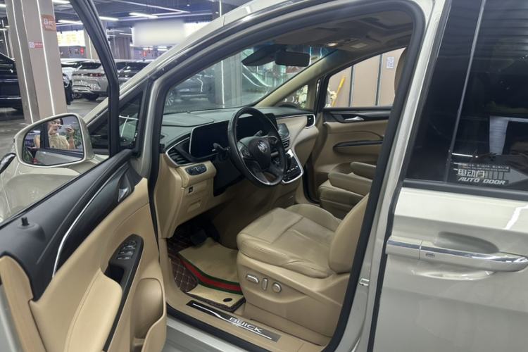 Used Buick GL8 2022 ES Land Cruiser 653T Luxury Model Interior 1
