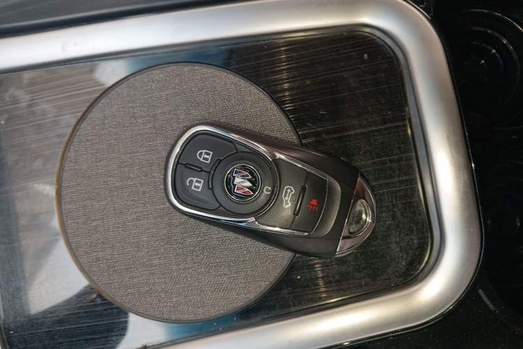 Used Buick GL8 2022 ES Landtrek 653T Luxury Edition Interior 1