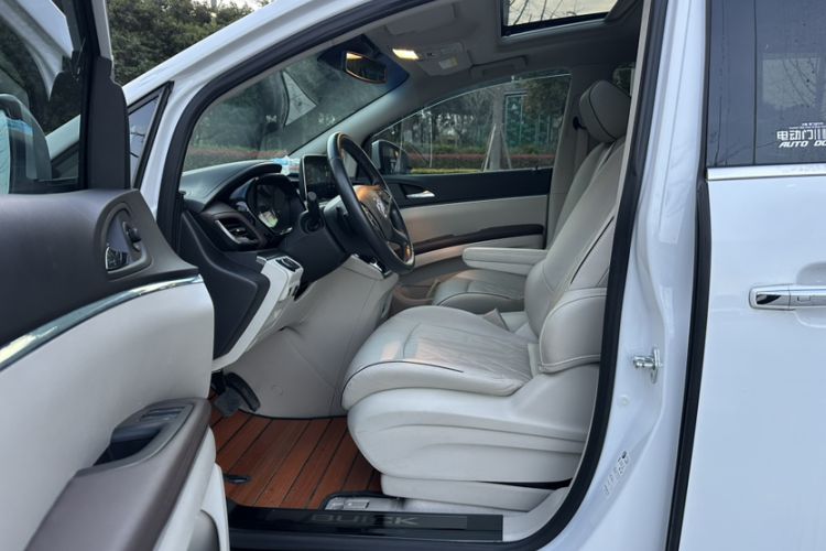Used Buick GL8 2022 Land Business Class 652T Luxury Model Interior 1