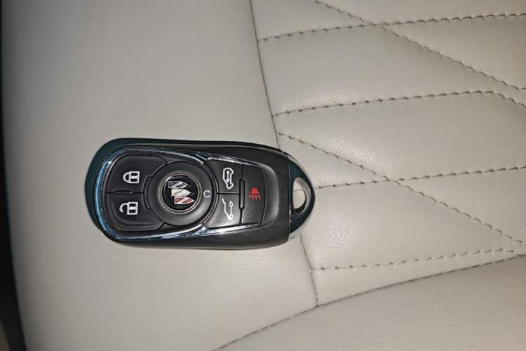 Used Buick GL8 2022 Land Executive Class 652T Prestige Model Interior 1