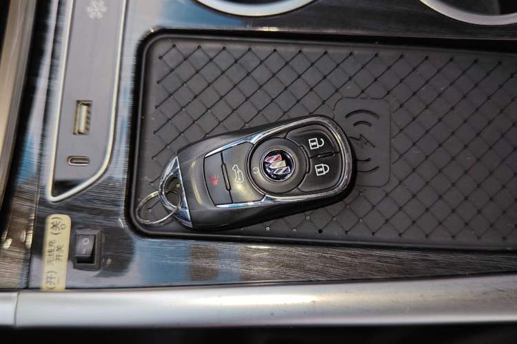 Used Buick GL8 2022 ES Landtrek 653T Comfort Edition Interior 1
