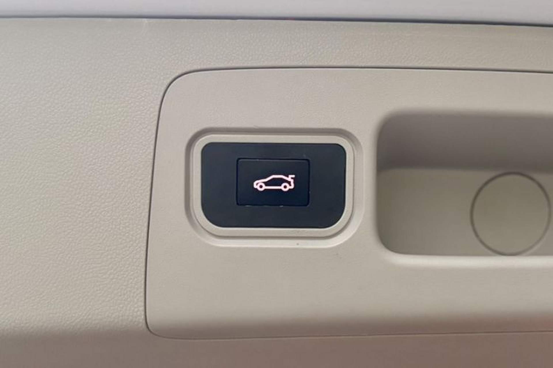 Used Buick GL8 2022 ES Landtrek 653T Comfort Edition Interior 1