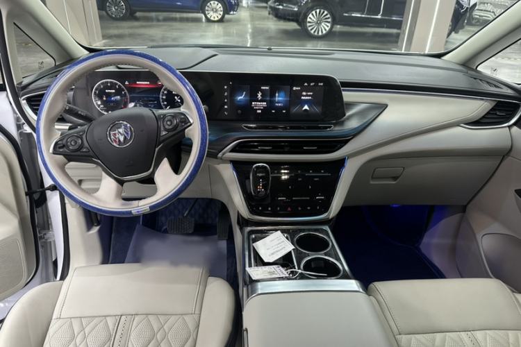 Used Buick GL8 2022 ES Landtrek 653T Comfort Edition Interior 1