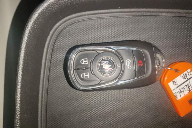 Used Buick GL8 2022 ES Landtrek 653T Comfort Edition Interior 1