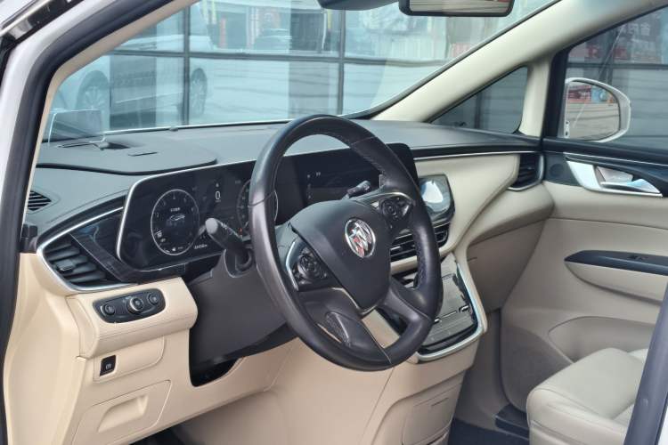 Used Buick GL8 2022 ES Land Cruiser 653T Luxury Model Interior 11