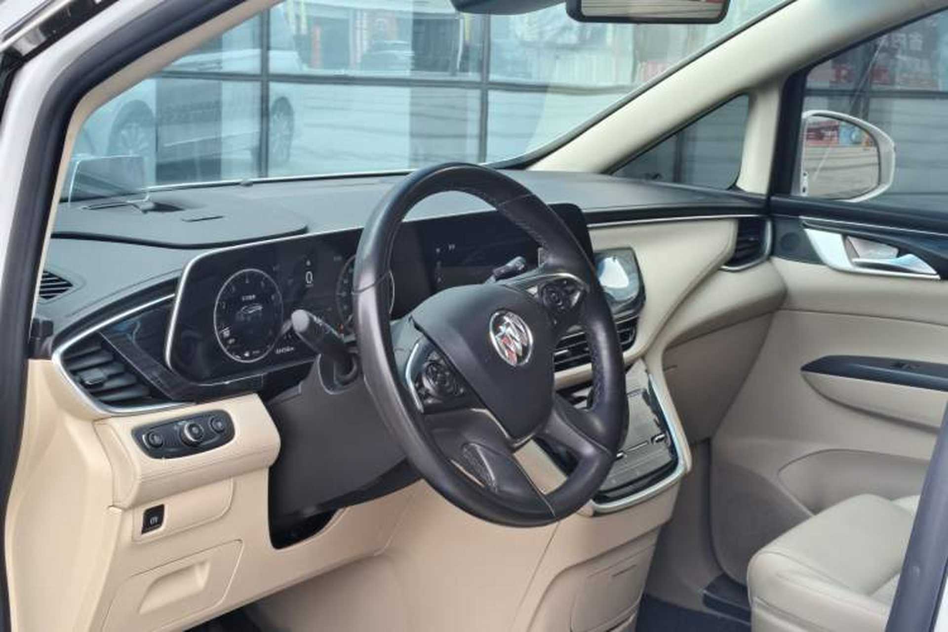 Used Buick GL8 2022 ES Land Cruiser 653T Luxury Model Interior 11