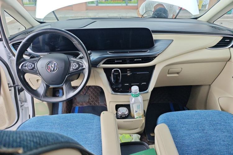 Used Buick GL8 2022 ES Land Cruiser 653T Luxury Model Interior 2