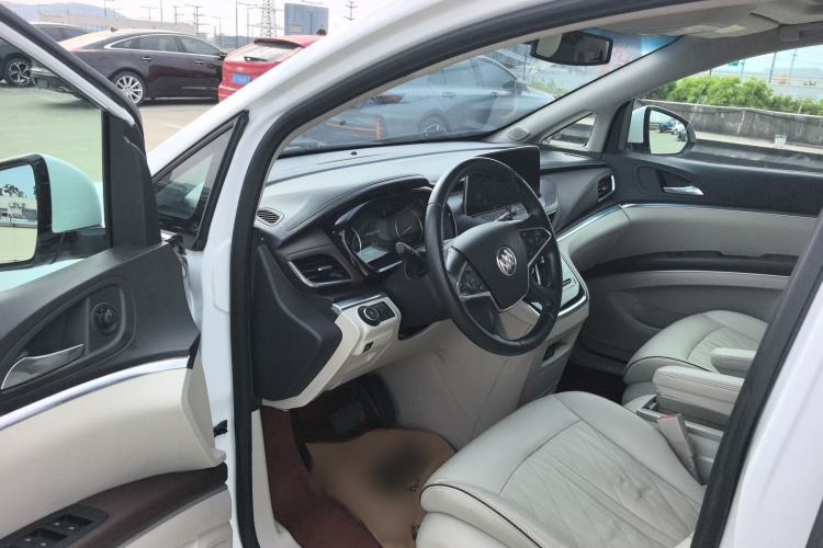 Used Buick GL8 2022 Land Business Class 652T Luxury Model Interior 2