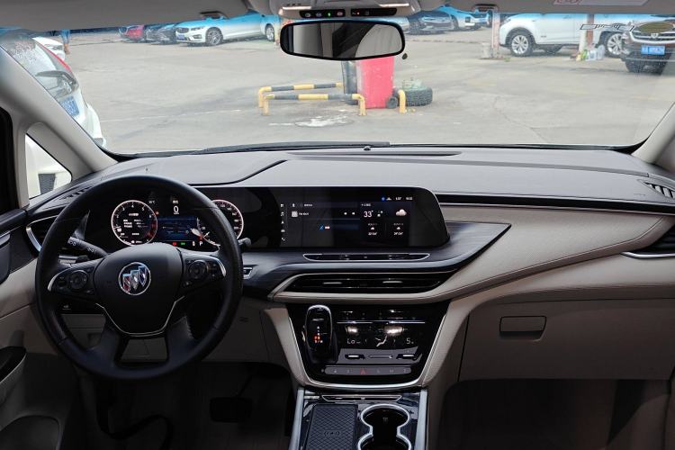 Used Buick GL8 2022 ES Landtrek 653T Comfort Edition Interior 2